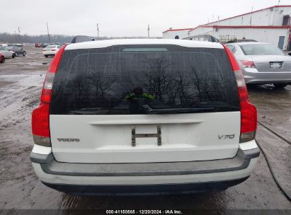 Lot #3056065469 2004 VOLVO V70 2.4