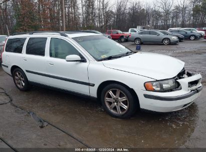 Lot #3056065469 2004 VOLVO V70 2.4