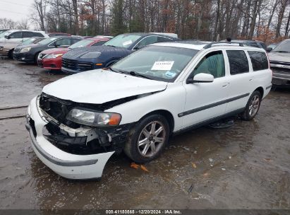 Lot #3056065469 2004 VOLVO V70 2.4