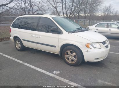 Lot #3059753217 2006 DODGE CARAVAN SXT