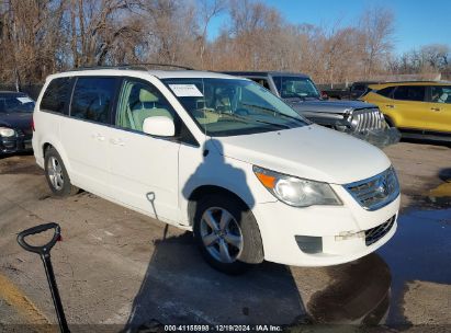 Lot #3056469365 2009 VOLKSWAGEN ROUTAN SEL