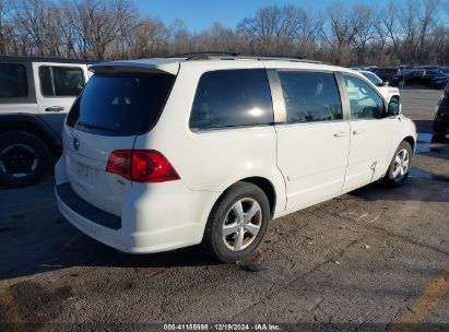 Lot #3056469365 2009 VOLKSWAGEN ROUTAN SEL