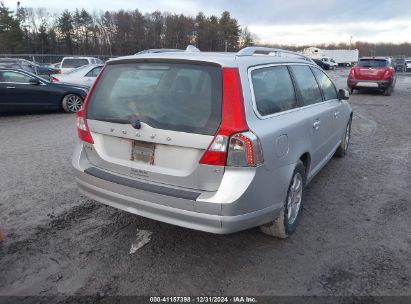 Lot #3051091125 2008 VOLVO V70 3.2