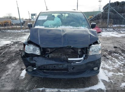 Lot #3058073684 2017 DODGE GRAND CARAVAN SXT