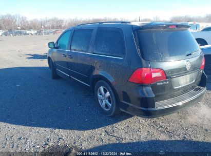 Lot #3037523166 2009 VOLKSWAGEN ROUTAN SE