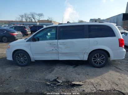 Lot #3051075134 2017 DODGE GRAND CARAVAN SXT