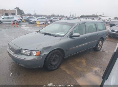 Lot #3050072505 2004 VOLVO V70 2.4