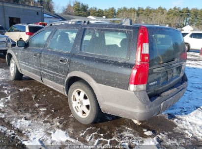 Lot #3051075030 2002 VOLVO V70 XC