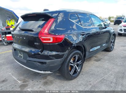 Lot #3050076395 2024 VOLVO XC40 B5 CORE BRIGHT THEME/B5 CORE DARK THEME