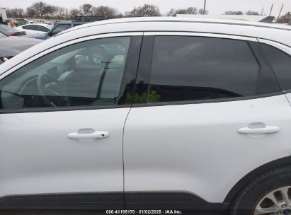 Lot #3053059637 2022 FORD ESCAPE SE HYBRID