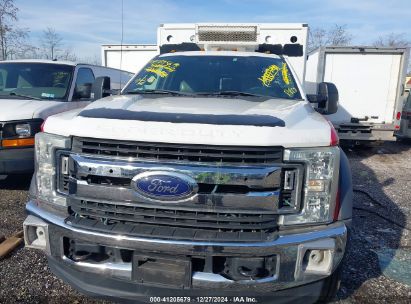 Lot #3042563535 2017 FORD F-550 CHASSIS XLT