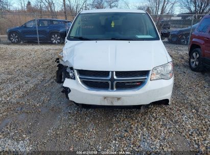 Lot #3052078772 2017 DODGE GRAND CARAVAN SE