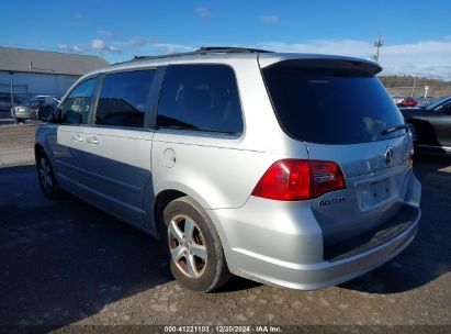 Lot #3056064634 2009 VOLKSWAGEN ROUTAN SE