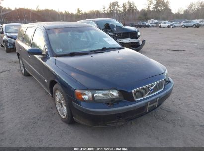 Lot #3051074816 2004 VOLVO V70 2.4