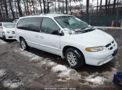 Lot #3050076064 2000 DODGE GRAND CARAVAN SE