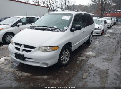 Lot #3050076064 2000 DODGE GRAND CARAVAN SE