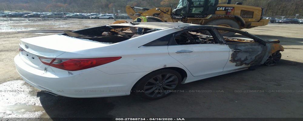 5NPEC4AC2BH064303 2011 HYUNDAI SONATA photo no. 4