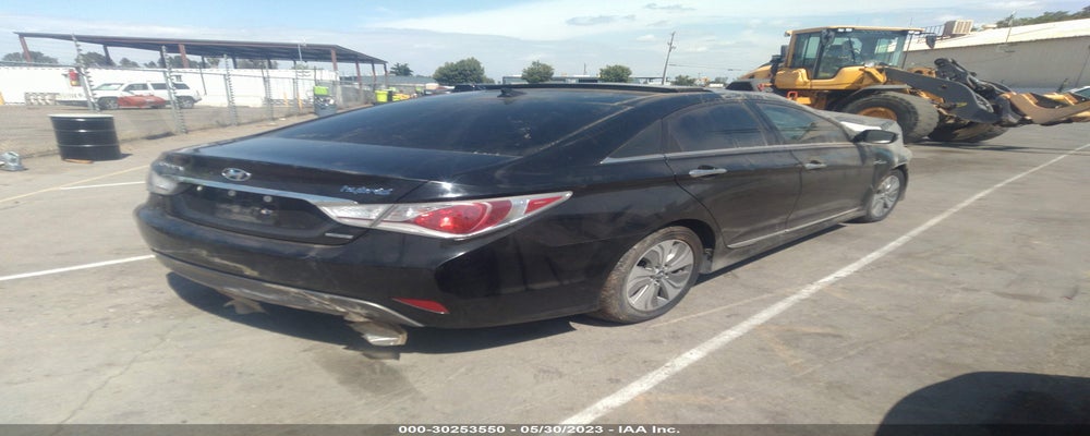 KMHEC4A45FA136628 2015 HYUNDAI SONATA HYBRID photo no. 4