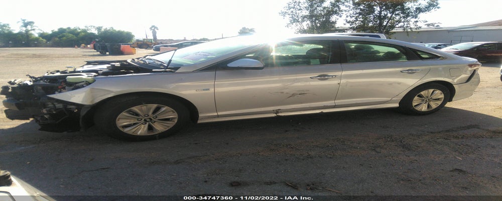 KMHE24L3XKA090621 2019 HYUNDAI SONATA HYBRID photo no. 2