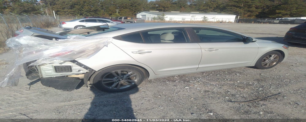 5NPD84LF3HH145064 2017 HYUNDAI ELANTRA photo no. 4