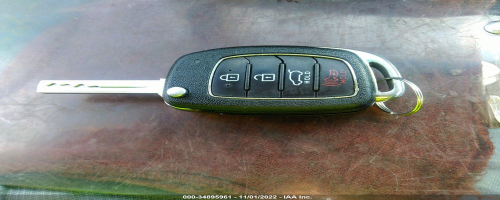 5NMZT3LB0HH004204 2017 HYUNDAI SANTA FE SPORT photo no. 11