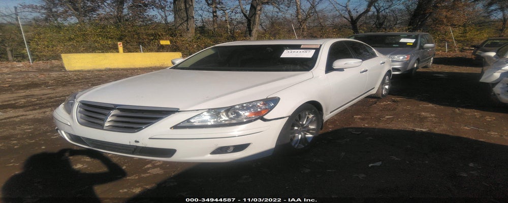 KMHGC4DF1BU128251 2011 HYUNDAI GENESIS photo no. 2