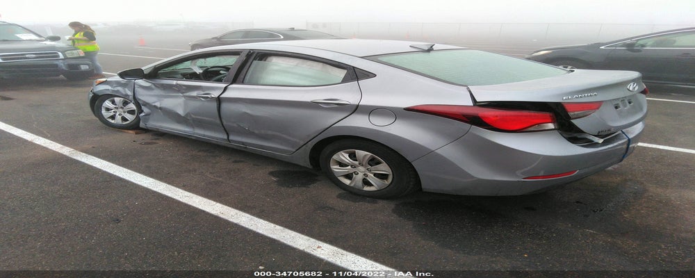 5NPDH4AE6GH720959 2016 HYUNDAI ELANTRA photo no. 3