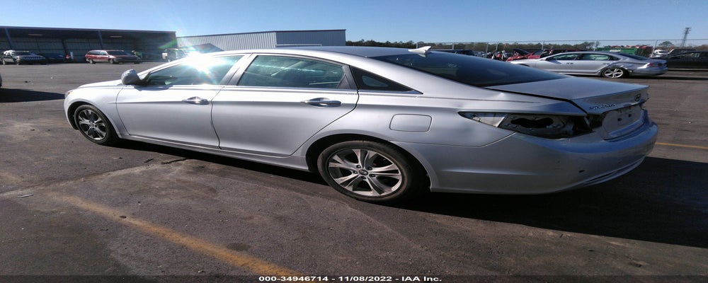 5NPEC4AC6BH019686 2011 HYUNDAI SONATA photo no. 3