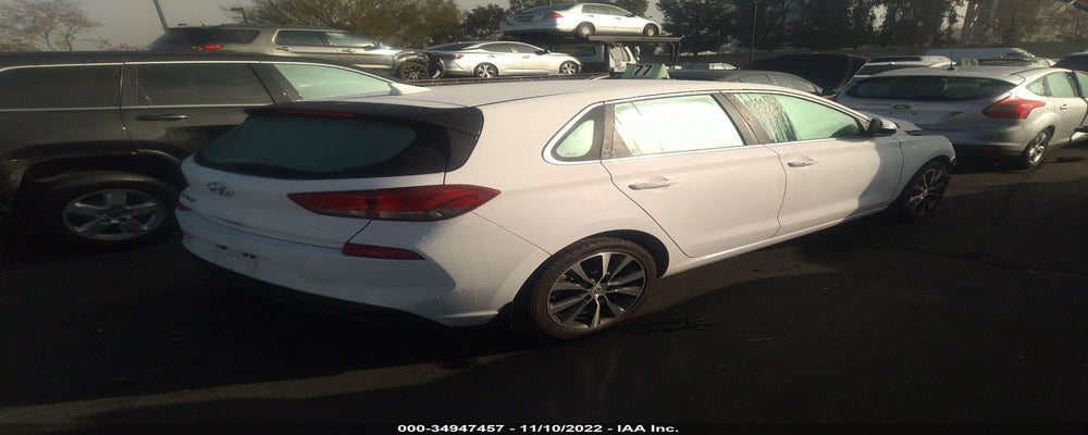 KMHH35LEXJU034354 2018 HYUNDAI ELANTRA GT photo no. 4