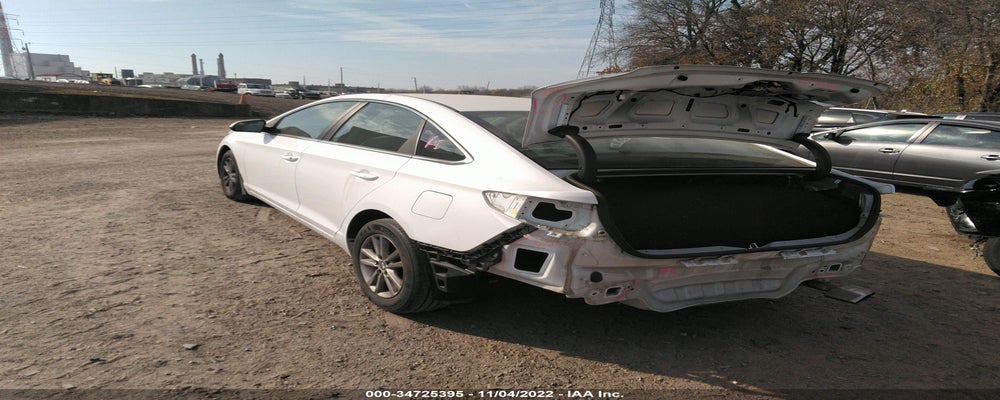 5NPE24AF6FH194944 2015 HYUNDAI SONATA photo no. 3