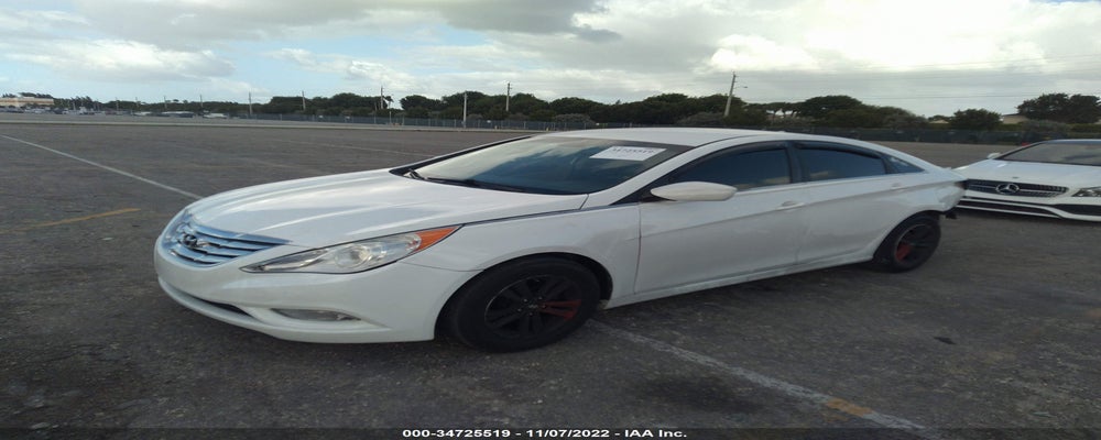 5NPEB4AC4DH724802 2013 HYUNDAI SONATA photo no. 2