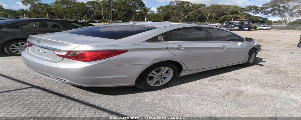 5NPEB4AC8DH655757 2013 HYUNDAI SONATA photo no. 4