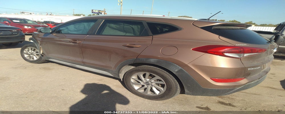 KM8J33A43HU529361 2017 HYUNDAI TUCSON photo no. 3