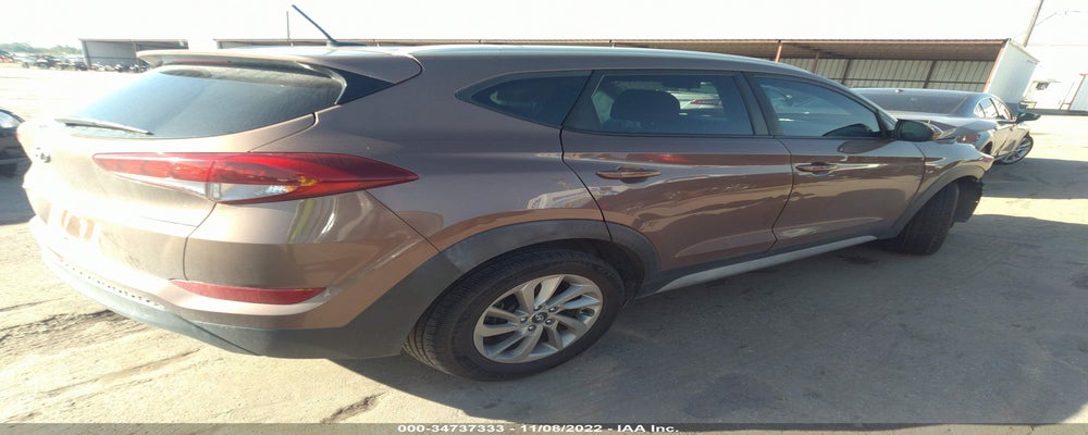KM8J33A43HU529361 2017 HYUNDAI TUCSON photo no. 4