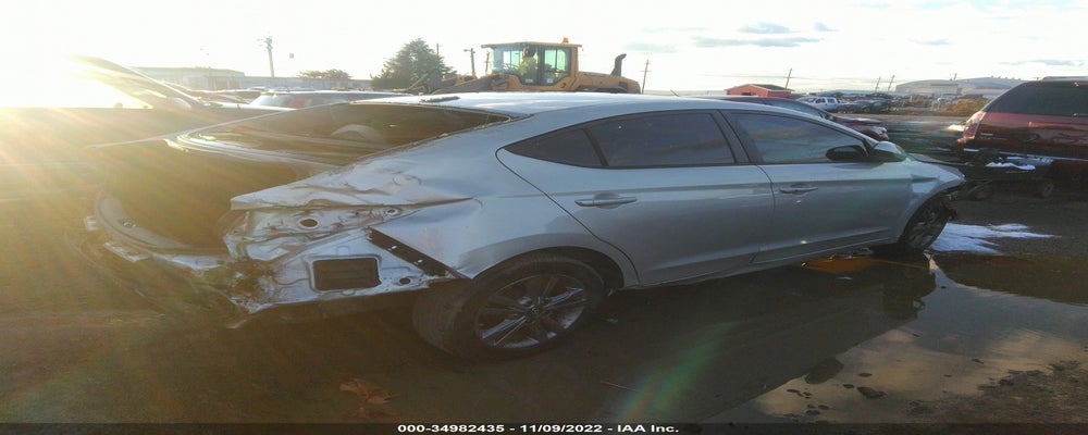 5NPD84LF4HH085859 2017 HYUNDAI ELANTRA photo no. 4
