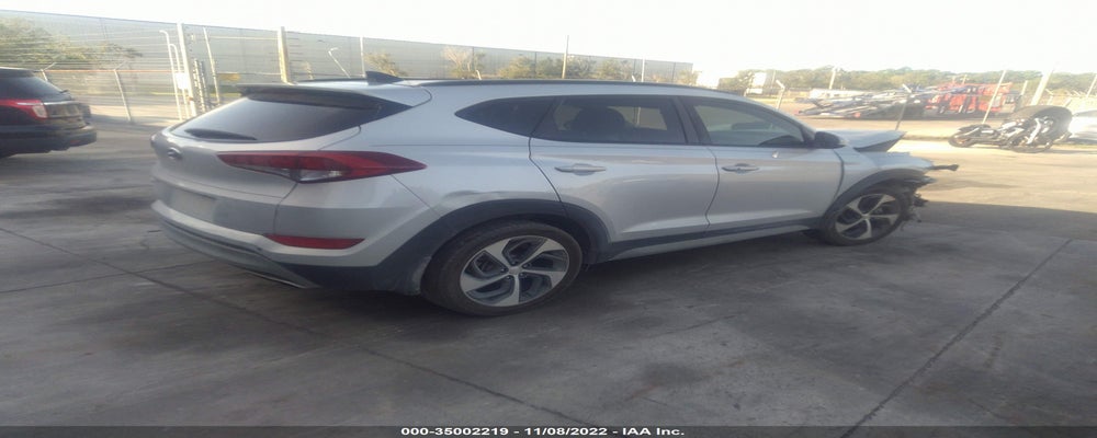 KM8J33A20JU743003 2018 HYUNDAI TUCSON photo no. 4
