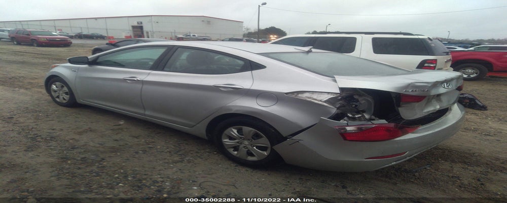 5NPDH4AE9GH756581 2016 HYUNDAI ELANTRA photo no. 3
