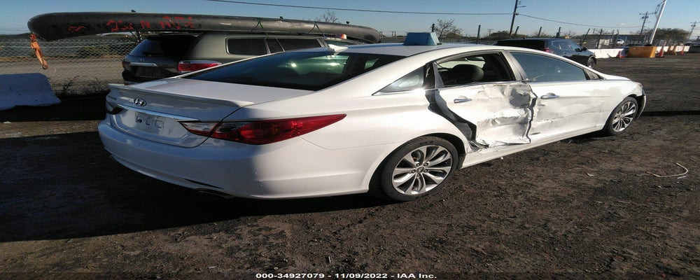 5NPEC4AC6BH204112 2011 HYUNDAI SONATA photo no. 4