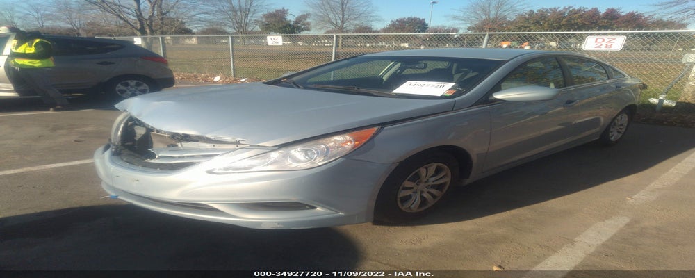 5NPEB4AC7BH216823 2011 HYUNDAI SONATA photo no. 2