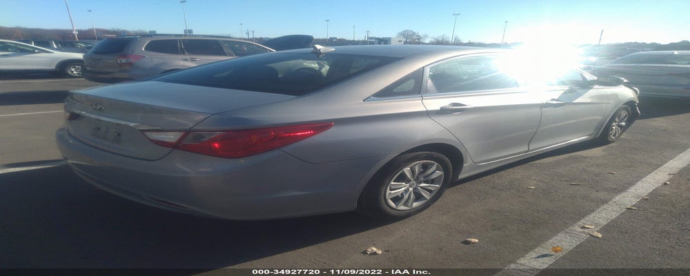 5NPEB4AC7BH216823 2011 HYUNDAI SONATA photo no. 4