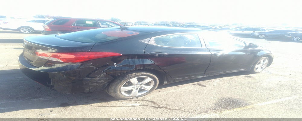 5NPDH4AEXDH177398 2013 HYUNDAI ELANTRA photo no. 4