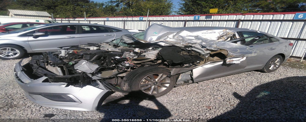 5NPE24AF8HH586844 2017 HYUNDAI SONATA photo no. 2