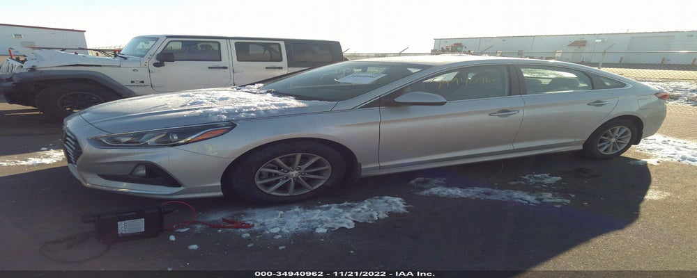 5NPE24AF8JH686318 2018 HYUNDAI SONATA photo no. 2