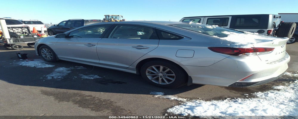 5NPE24AF8JH686318 2018 HYUNDAI SONATA photo no. 3