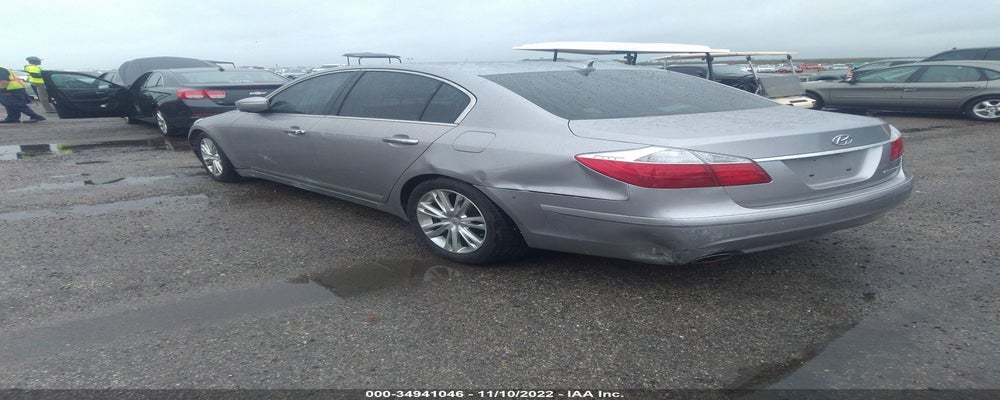 KMHGC4DF8BU115139 2011 HYUNDAI GENESIS photo no. 3
