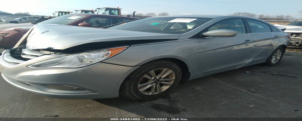 5NPEB4AC4DH729062 2013 HYUNDAI SONATA photo no. 2