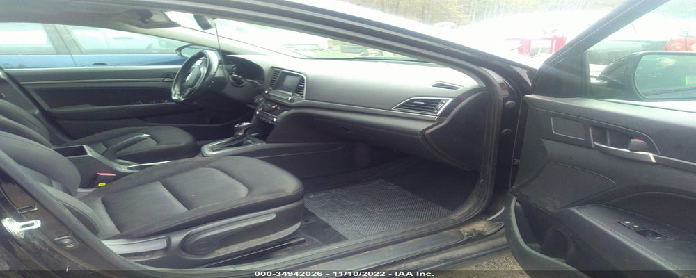 KMHD84LF7HU406116 2017 HYUNDAI ELANTRA photo no. 5