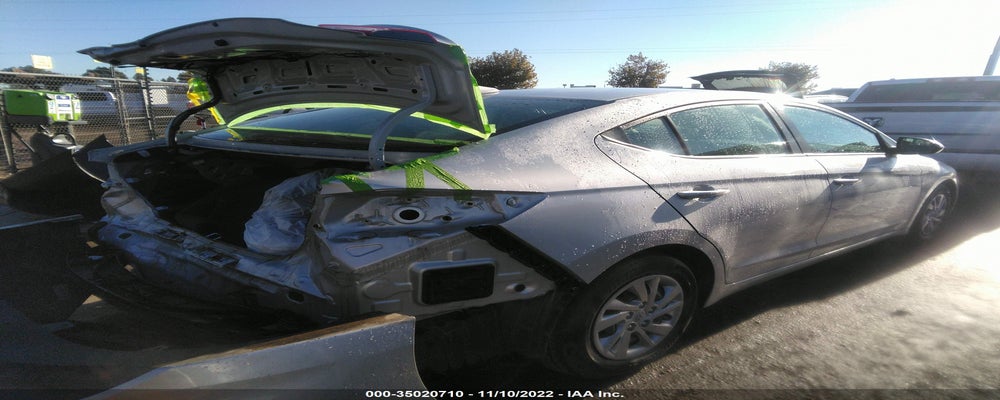KMHD74LF0HU324747 2017 HYUNDAI ELANTRA photo no. 4