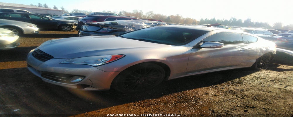 KMHHU6KH6BU057758 2011 HYUNDAI GENESIS COUPE photo no. 2