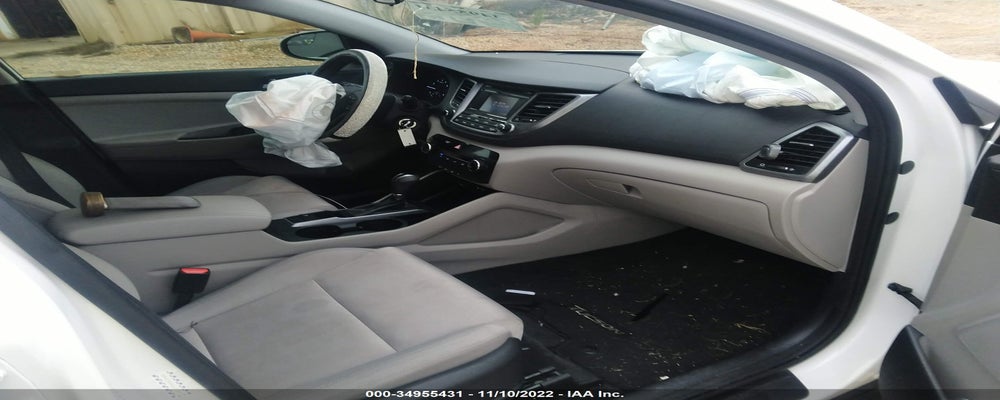 KM8J23A44HU577017 2017 HYUNDAI TUCSON photo no. 5